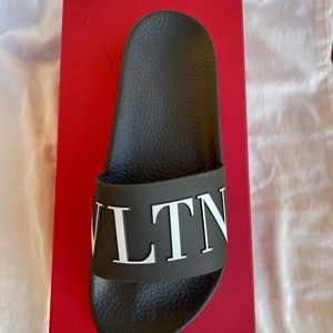 Valentino Slides